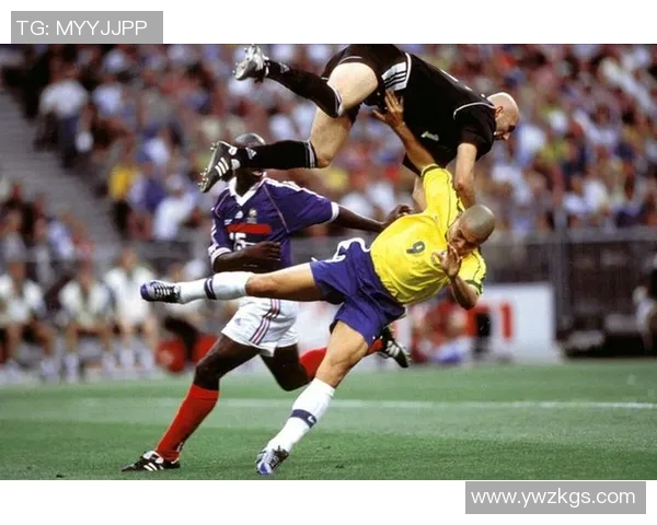 莱特足球球星再创辉煌引领球队勇攀巅峰展现传奇风采