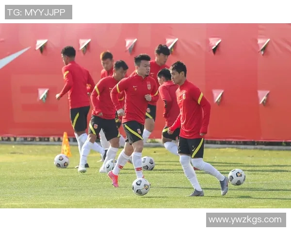 中国足球小将崭露头角与外国球星对决激发新一轮竞技热潮